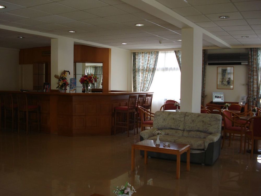 Harry'S Hotel Protaras Buitenkant foto
