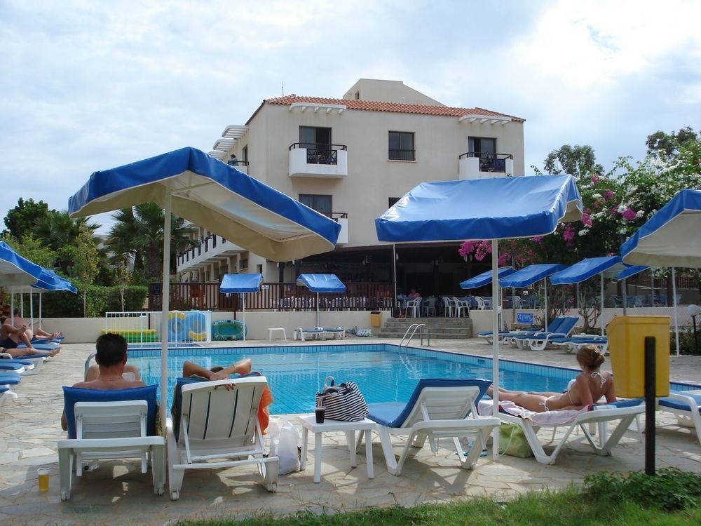 Harry'S Hotel Protaras Buitenkant foto