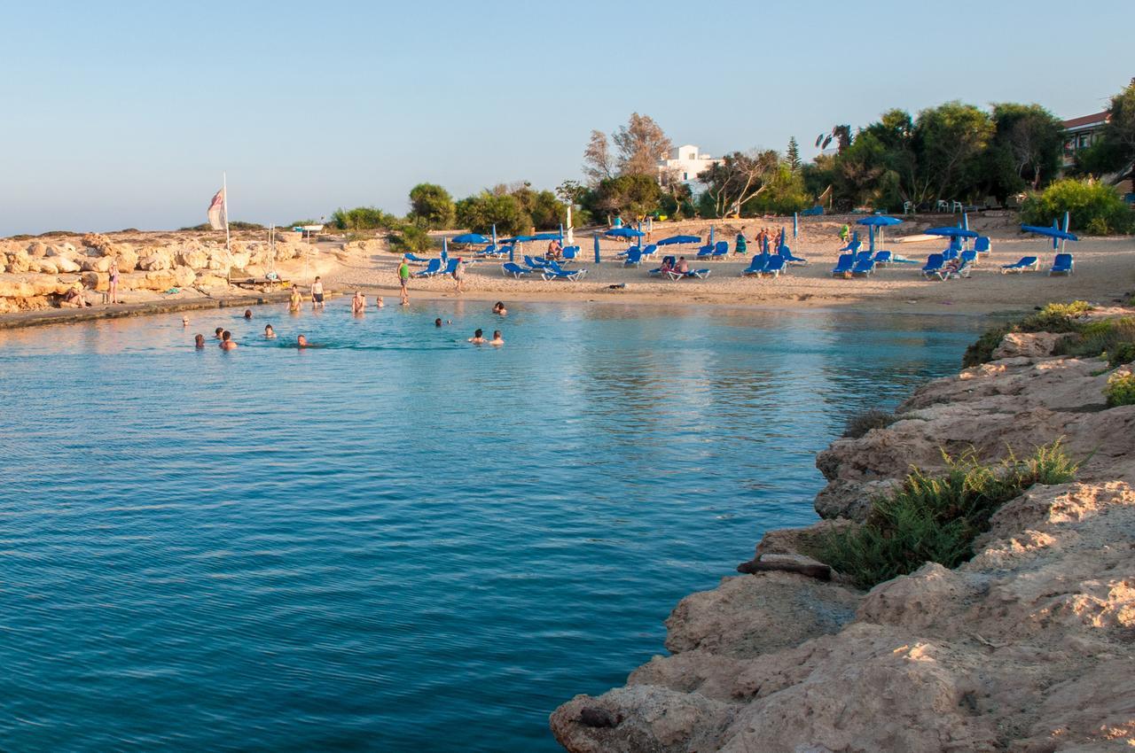 Harry'S Hotel Protaras Buitenkant foto