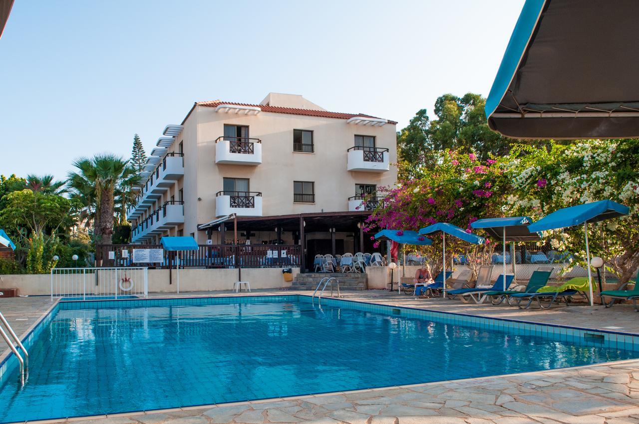 Harry'S Hotel Protaras Buitenkant foto